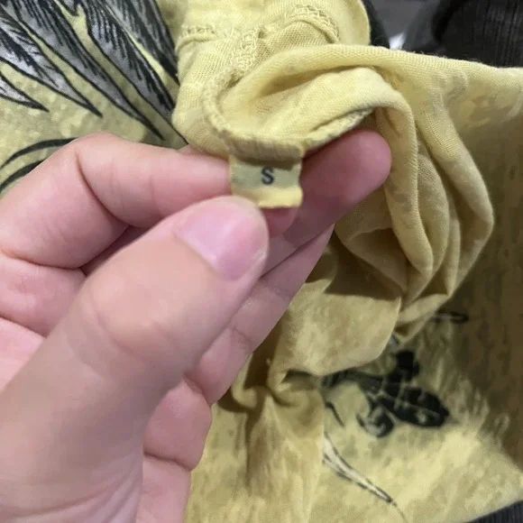 Sinful By Affliction Graphic Tee Women Small Yellow Rhinestone Grunge Biker Goth - Picture 7 of 7